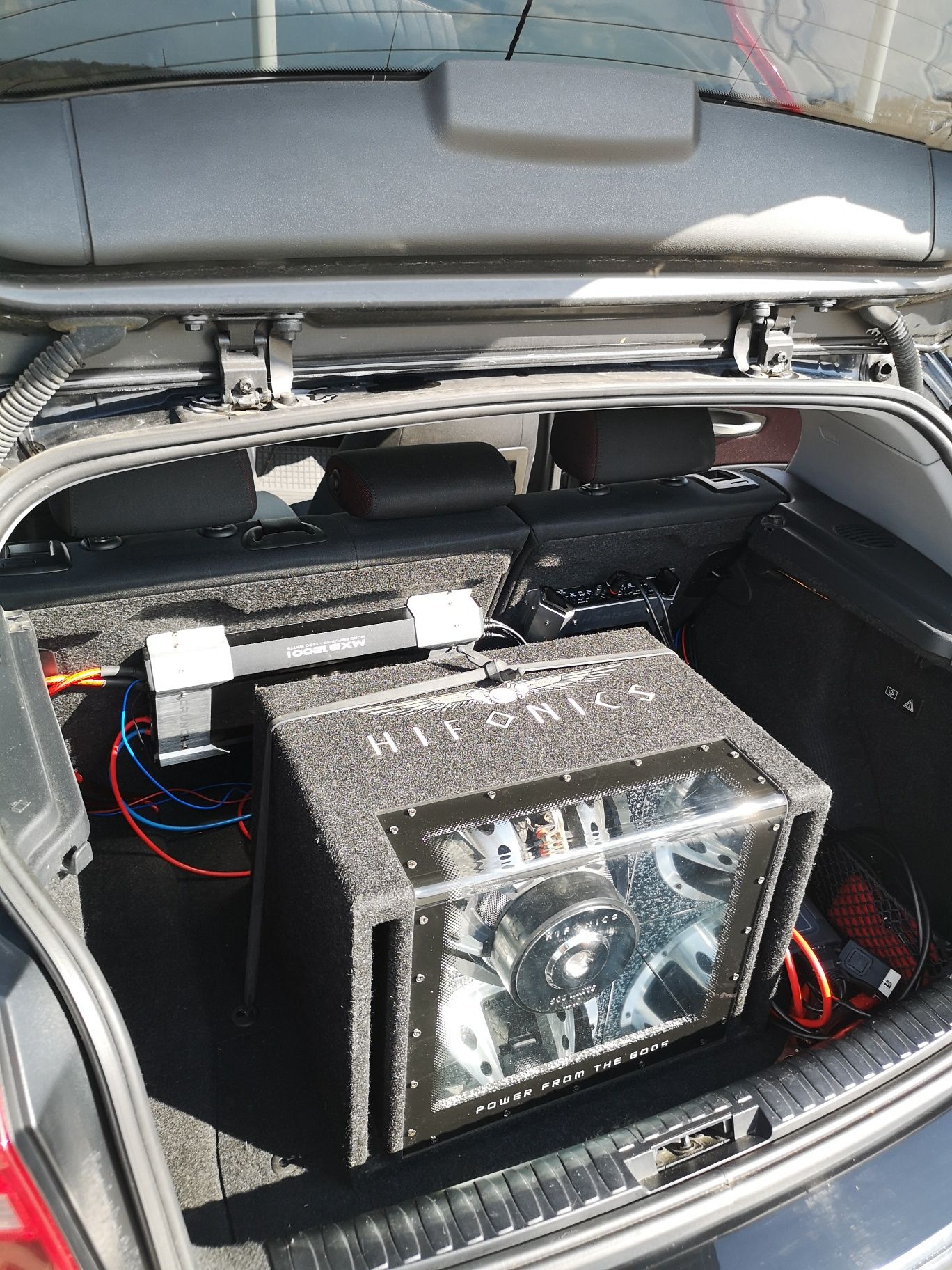 Electrician Auto Montez : Navigatie, Player, Camera Marșarier , Amplif