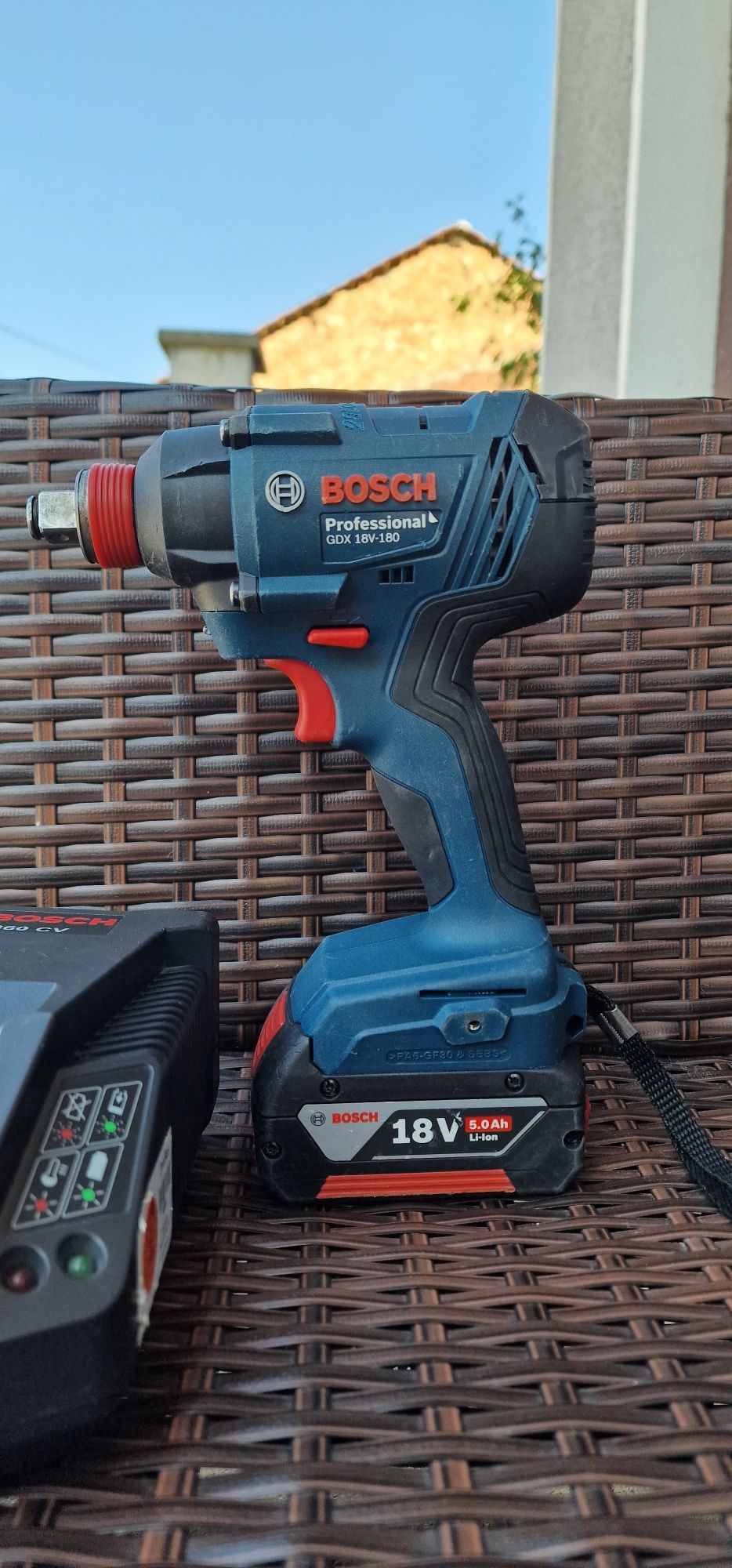 гайковерт BOSCH GDX 18V - 180