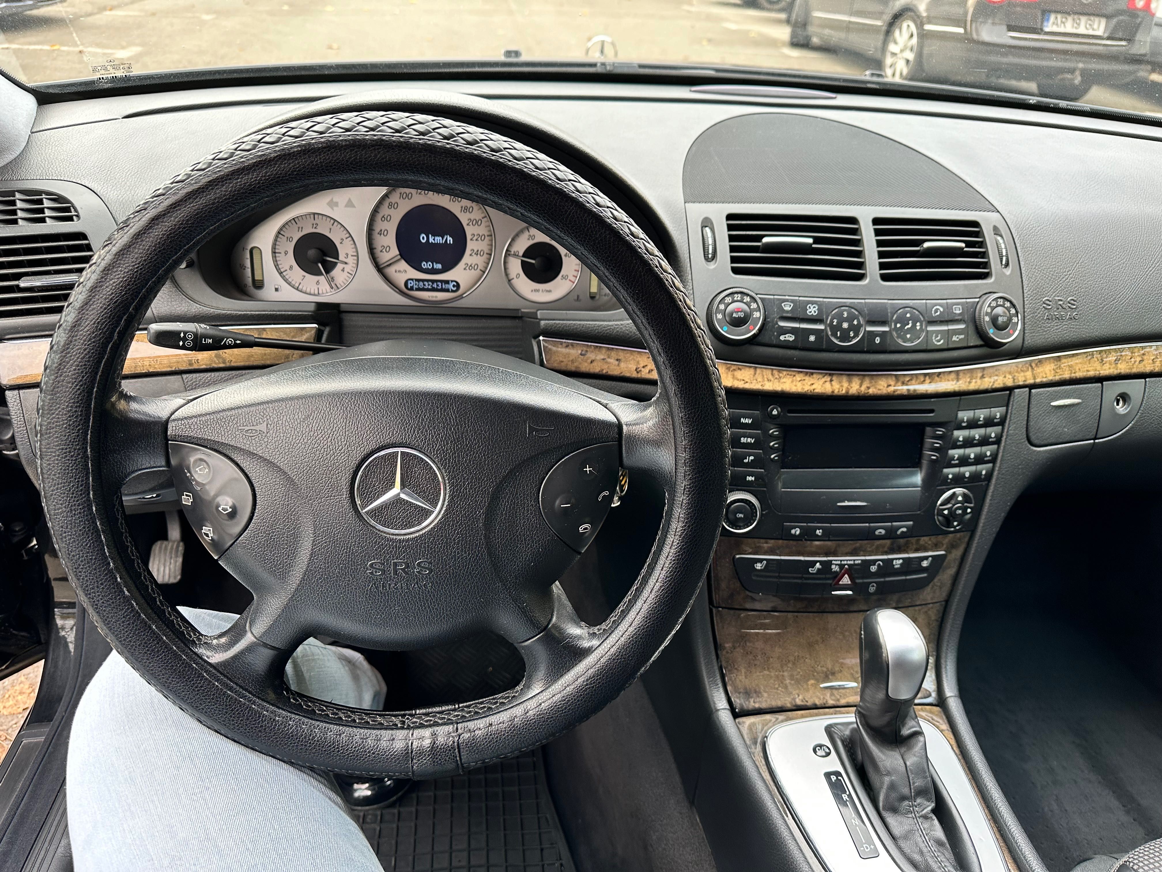 Mercedes e Class W211