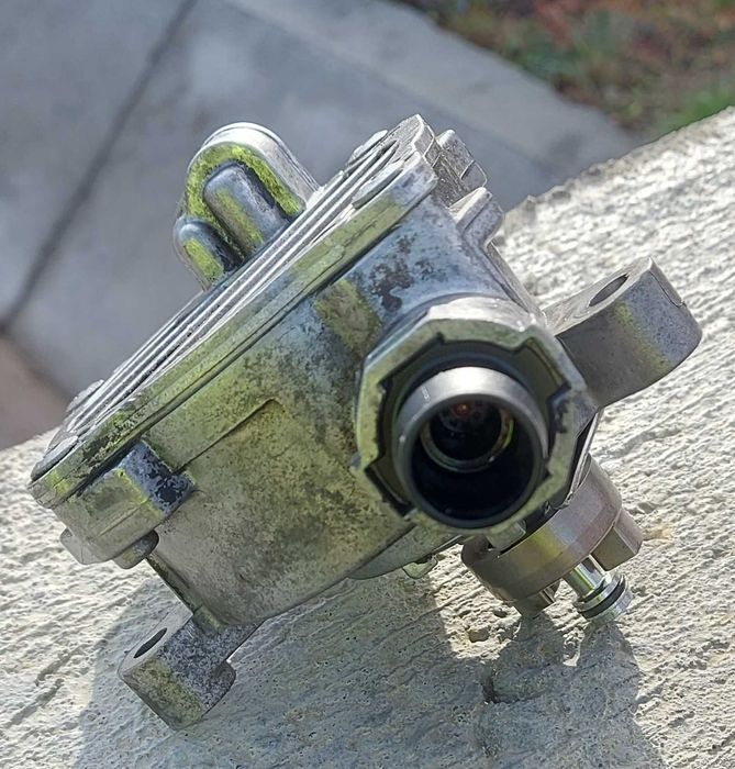 Pompa vaccum volvo xc60