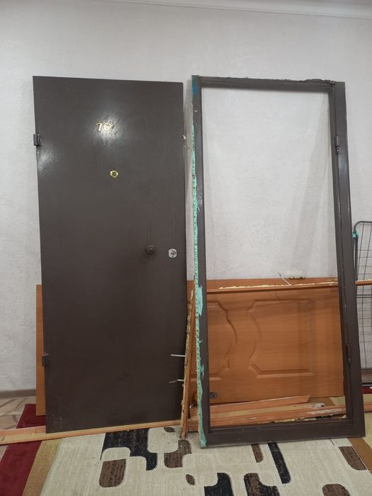 Продам железная входные дверь