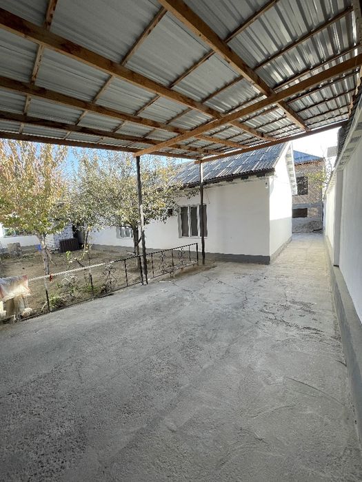 Uy sotiladi. Toshkent viloyati o'rta-chirchiq 
Arentir  Food cty 
(Kot