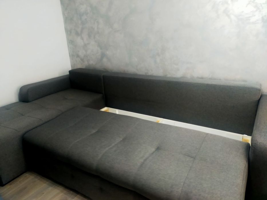 Colțar in stare foarte buna