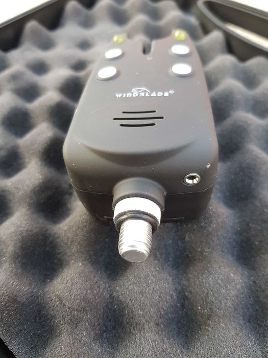 Set 4 Avertizori cu Statie Wind Blade 4 culori si valigeata Model 2