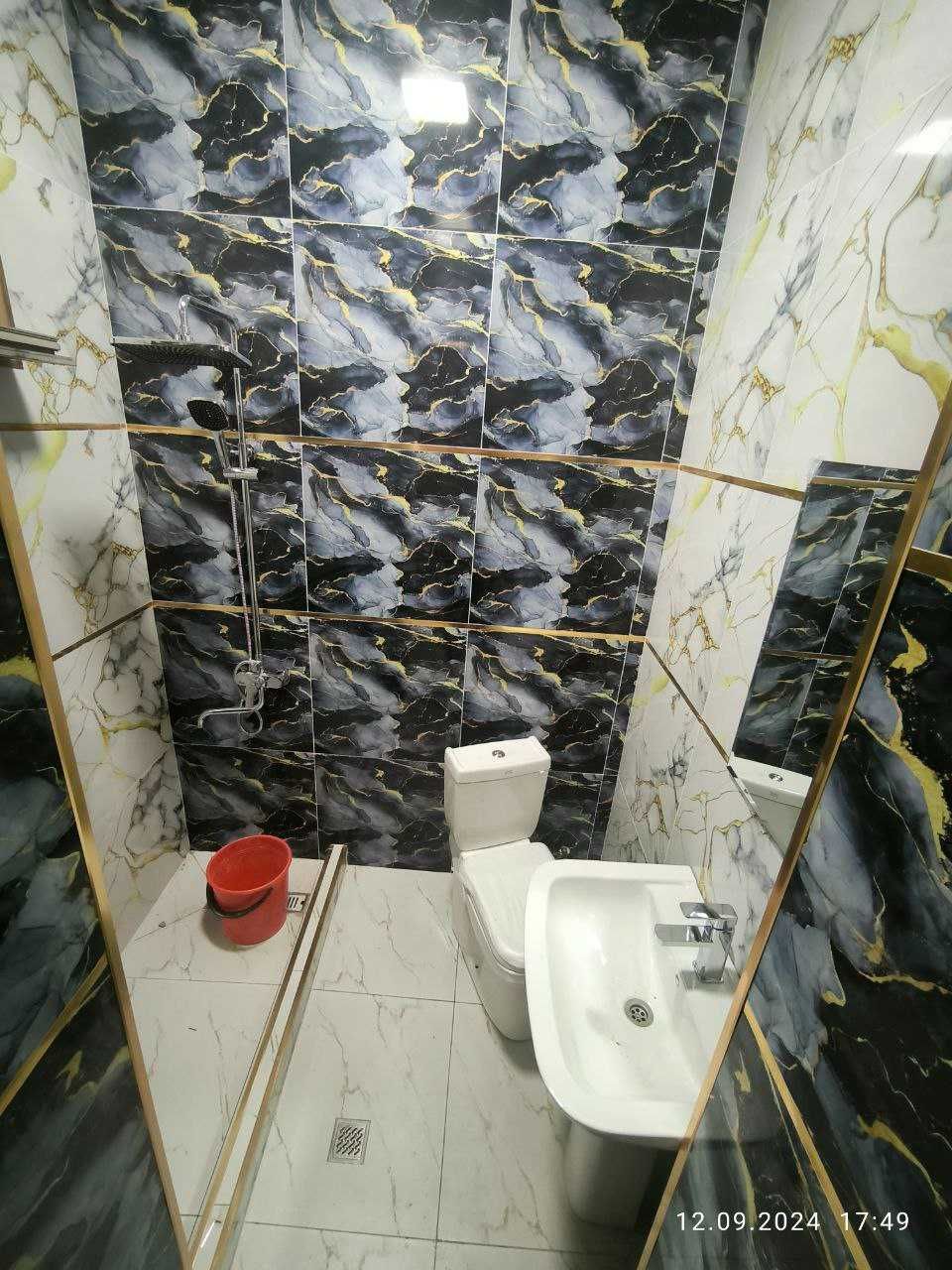 94х ИПОТЕКА 66000 бош тулов, 2,4 сот,10-хона,5-СУ, 3 эт, Беруний махал