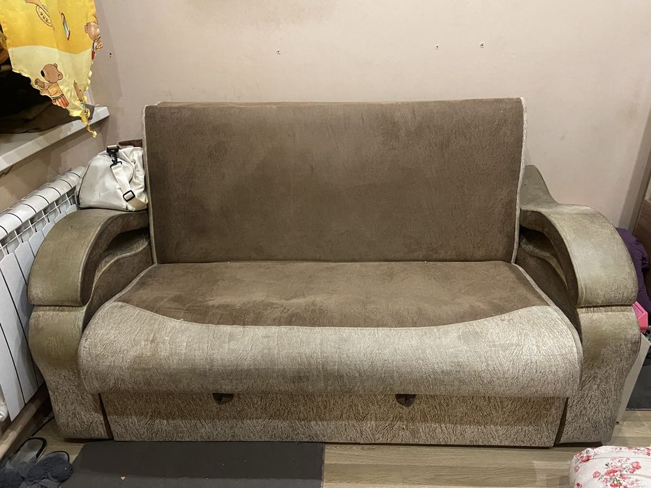 Диван, состояние среднее