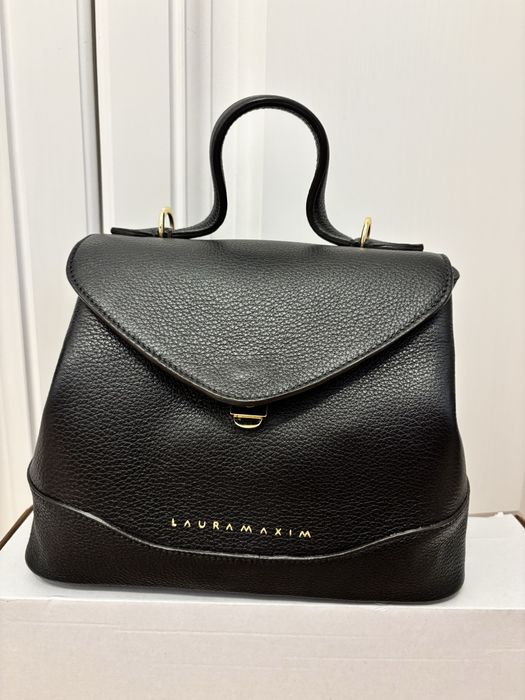 Mina medie- Laura Maxim