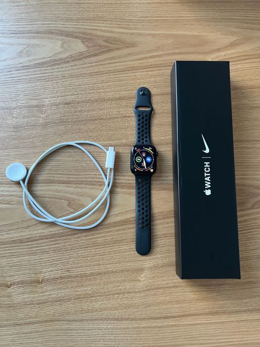 Apple Watch Nike Series 7 GPS 45mm