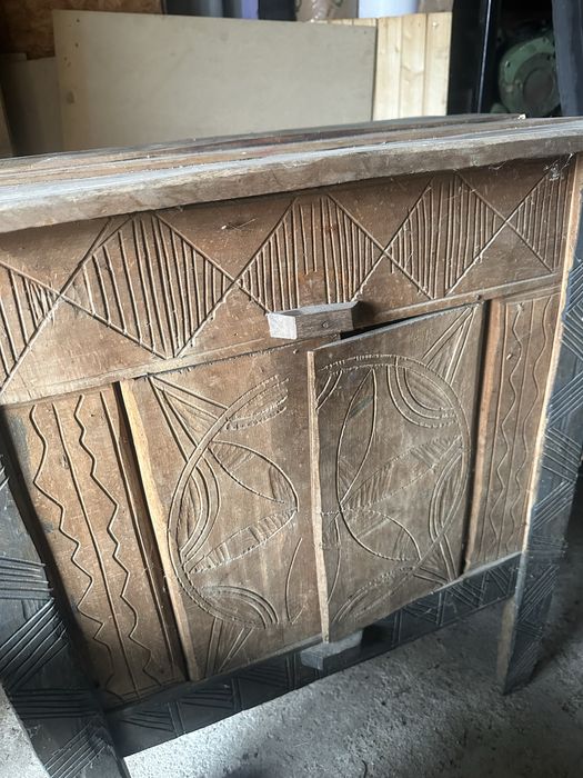 Dulap vechi peste 50 ani