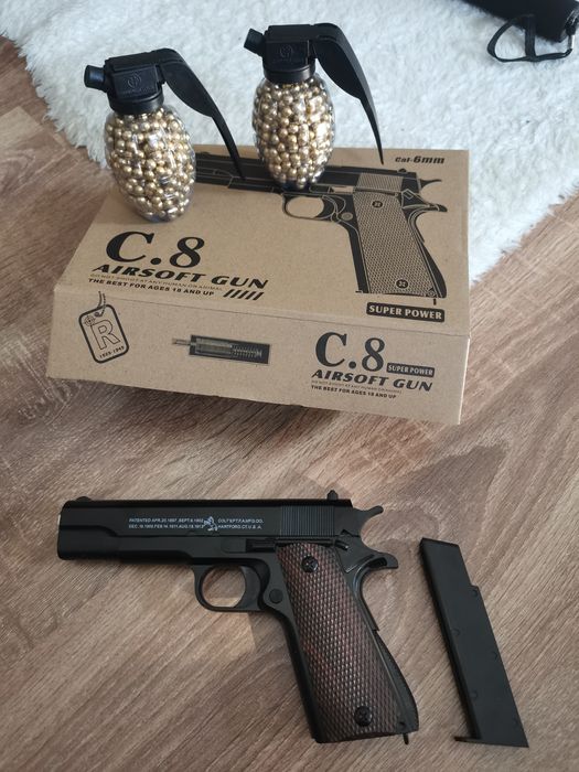 Pistol Bile Airsoft GUN Model C8 + 500 bile / Pistol Full Metal