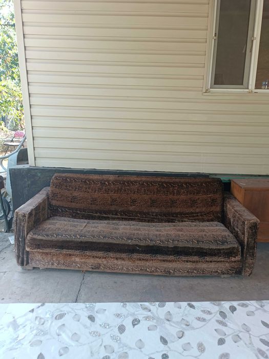 Диван б/у бесплатно