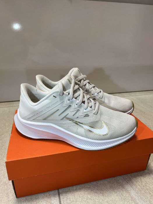 Дамски/детски Nike Маратонки за бягане Quest 3 Бежов