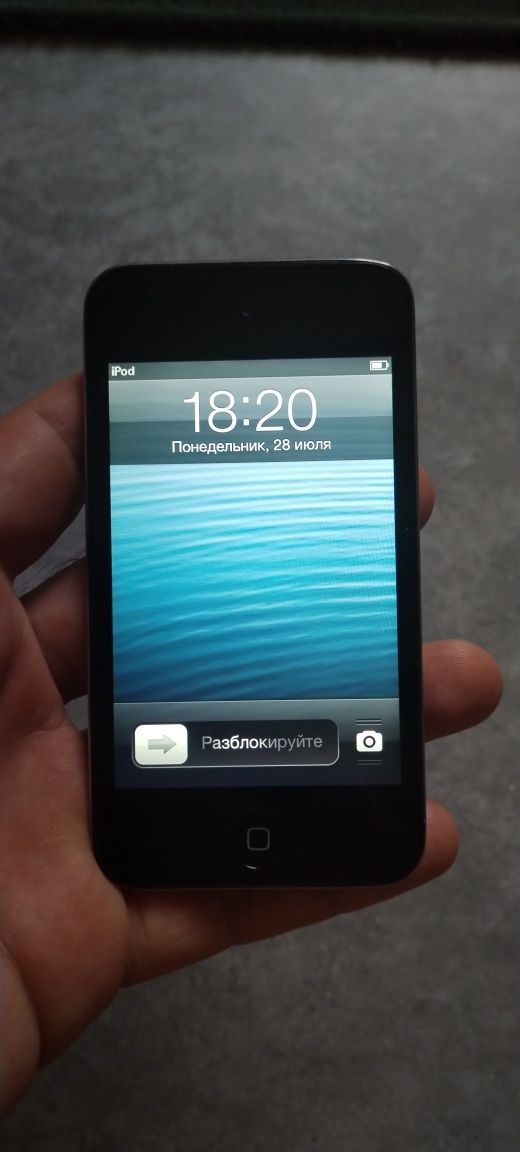 Apple iPod Touch 4го поколения 8Gb