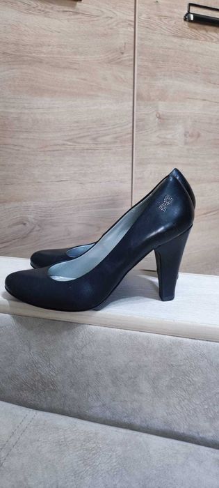 Женская обувь на разные сезоны все по 35 000 тенге