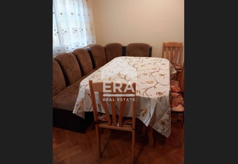 Тристаен обзаведен апартамент под наем в центъра на град Варна