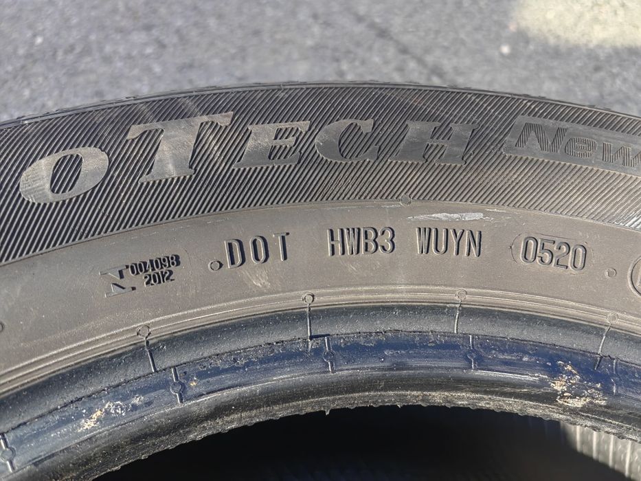 Vand 4 anvelope 215/55/R16 de vara !