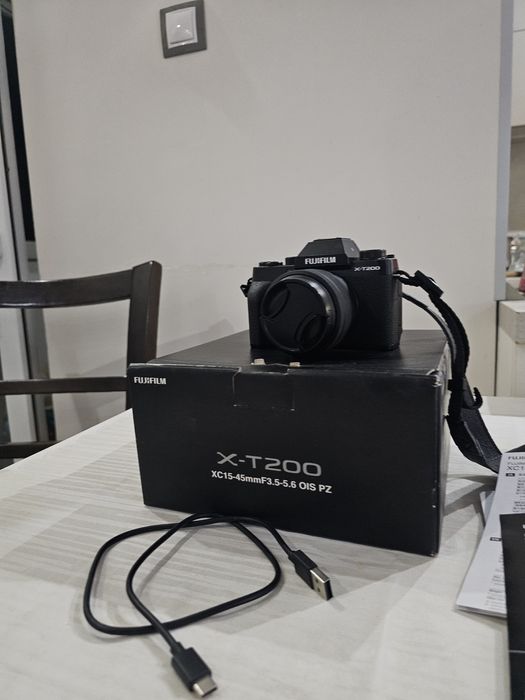 Фотоапарат Mirrorless Fujifilm X-T200, 24.2 MP, 4K, Обек
