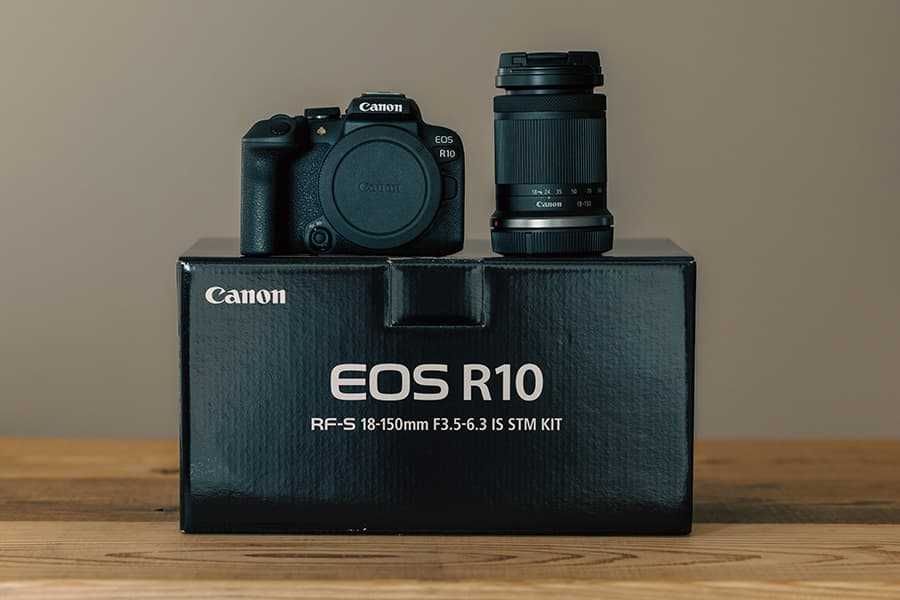 Canon EOS R10 RF-S 18-150 IS STM