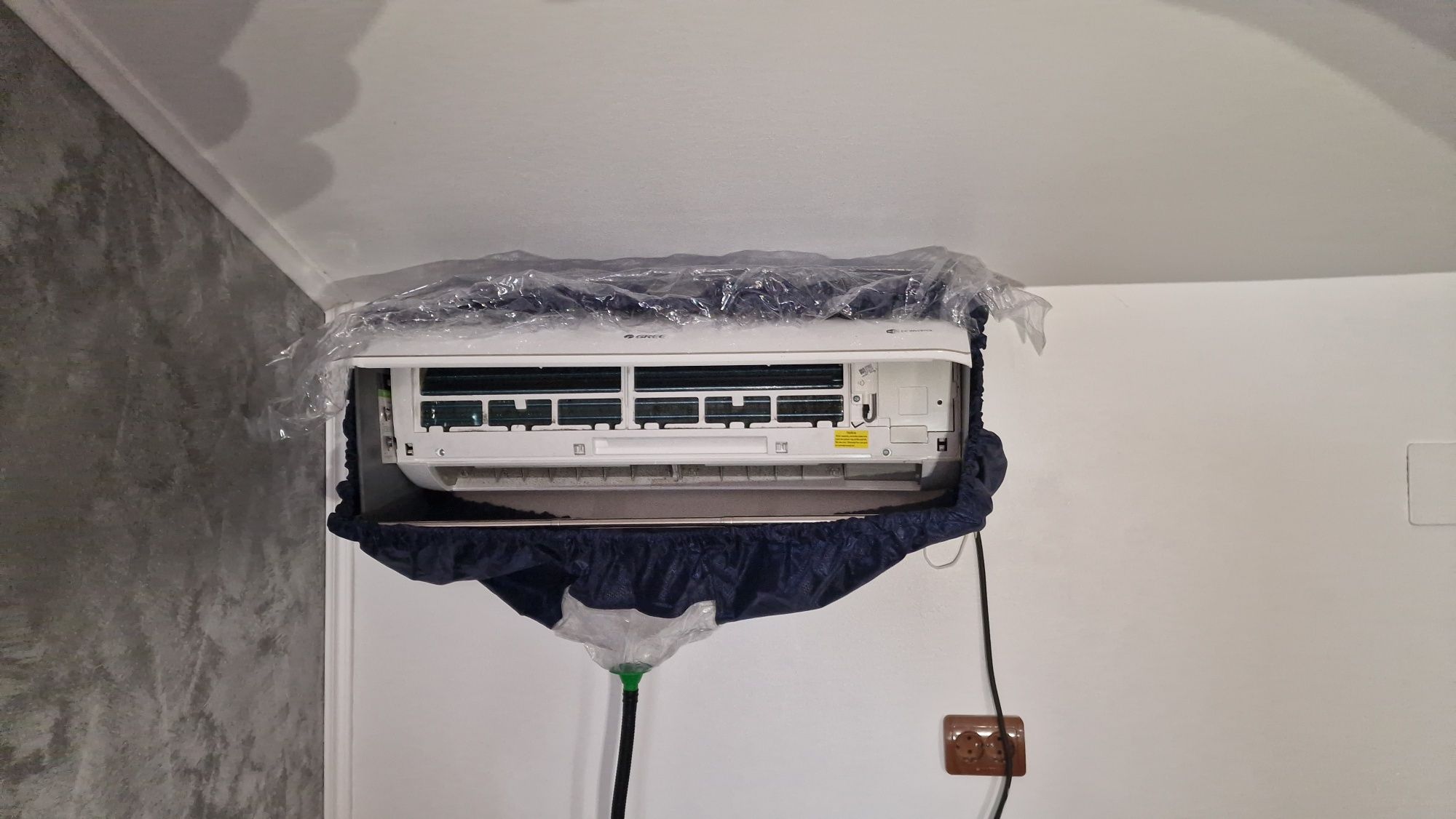 Montaj, reparatii, igienizare, incarcare freon aer conditionat .Gaura