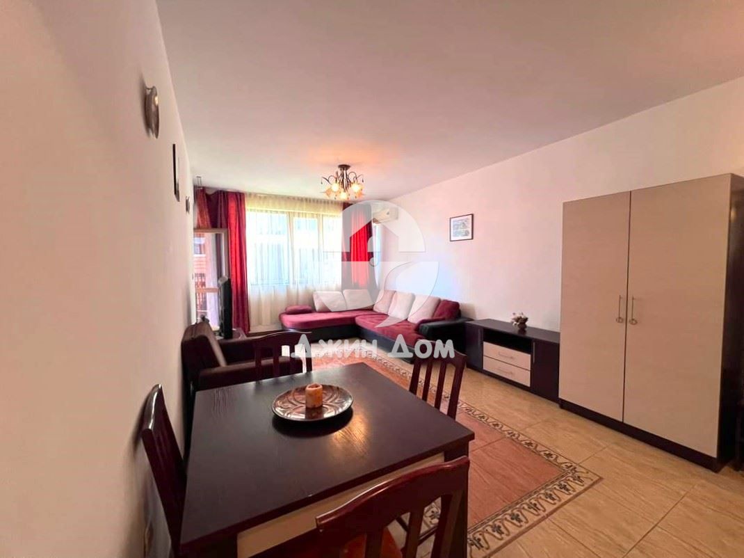 Продава се Двустаен апартамент в Свети Влас - 66 кв.м за 1160 €/кв.м - Снимка #2