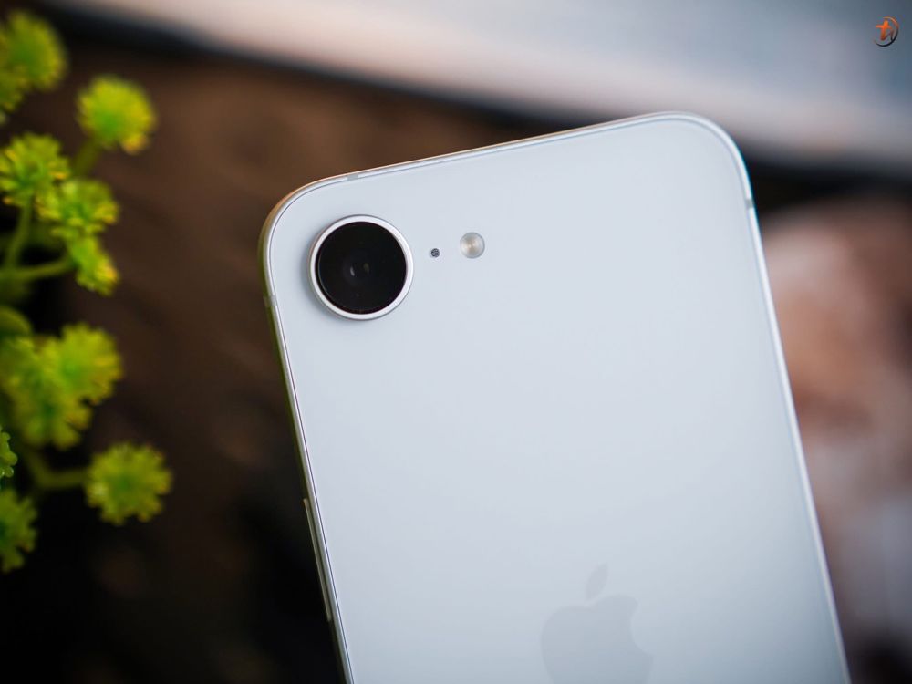 iPhone 16 E , NOU , 2 cicluri incarcare