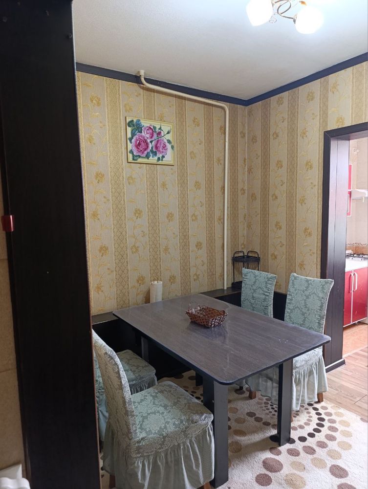 Юнсабад 19.  2 х комнатная квартира в аренду Срочно 400$