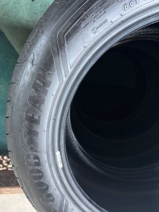 Good year 235/55/19