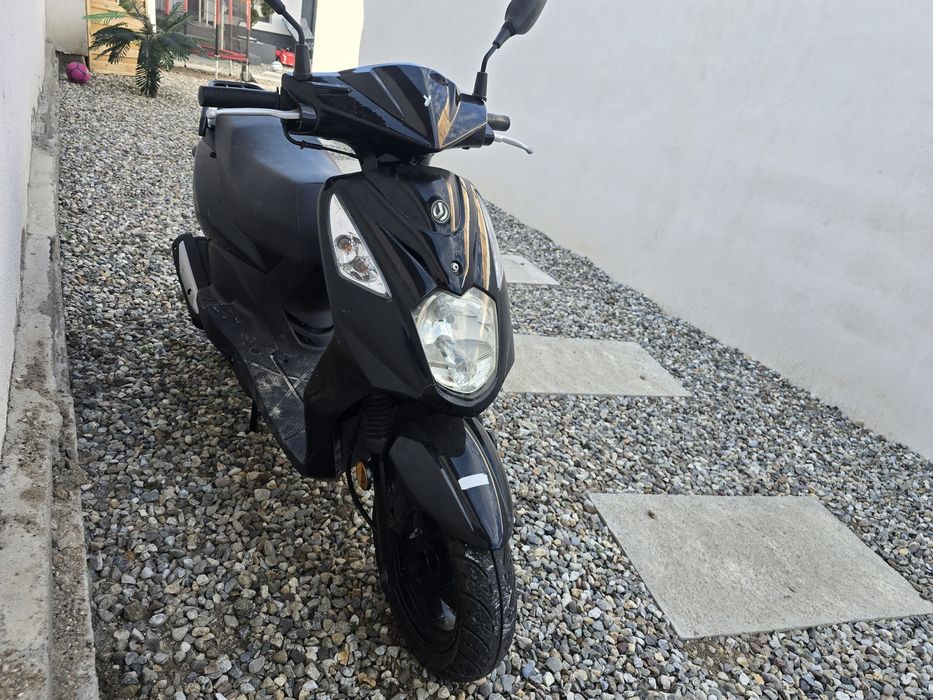 Scuter sym 49cm 950euro 2019