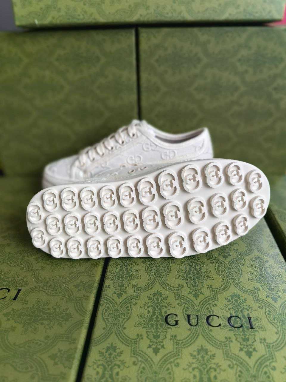 Дамски маратонки Gucci white бял цвят