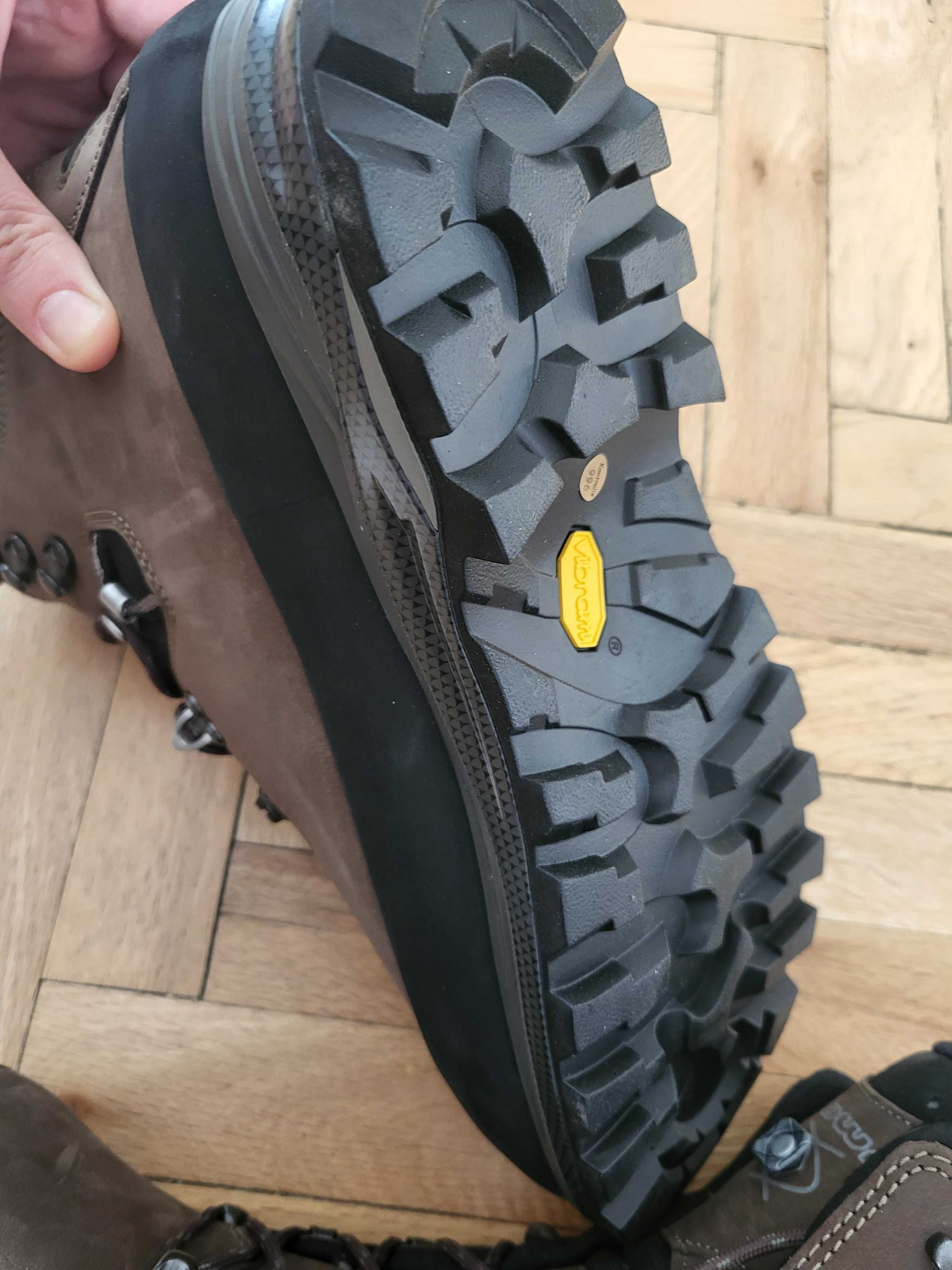 Планински обувки Lowa Tibet GTX, нови номер 44.5 281мм. стелка.