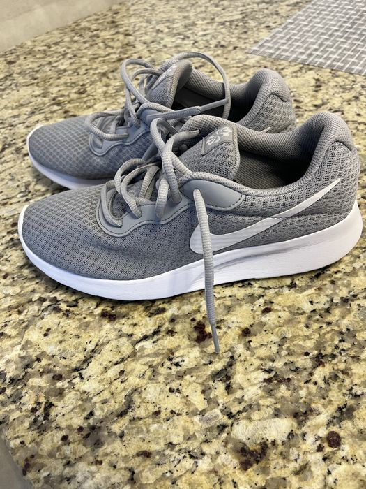 NIKE дамски маратонки 40 размер