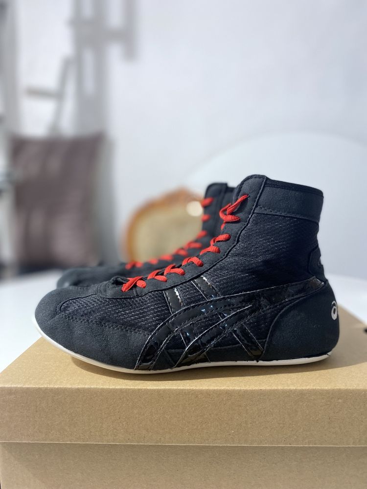 Борцовки Asics (как новые)