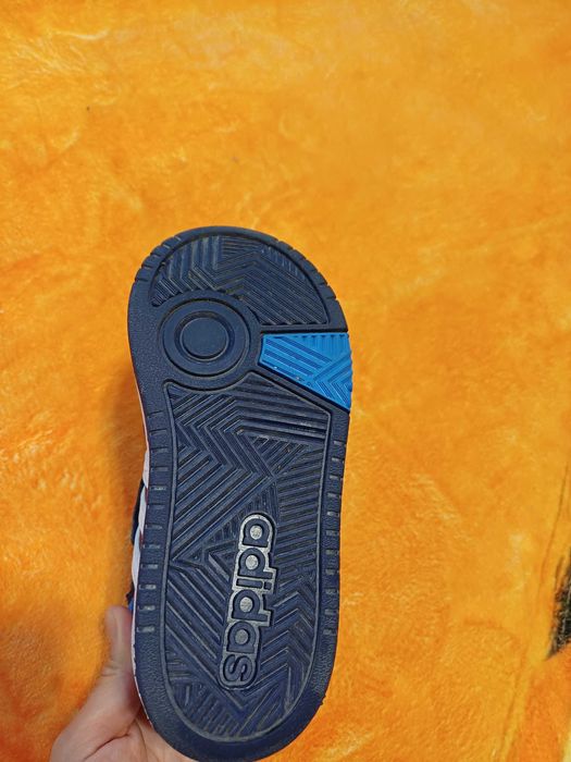 Кецове Adidas 27 номер, момче