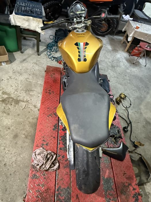 Honda Hornet dezmembrez