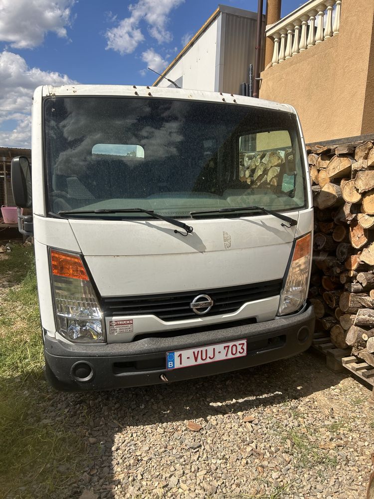 Nissan cabstar.