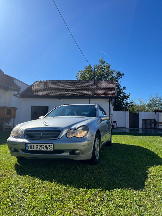 Mercedes-Benz C 220