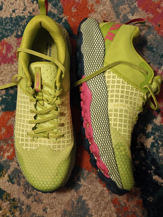 Under Armour HOVR DS Ridge TR ca noi 45.5