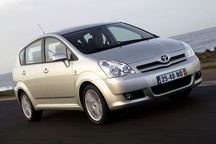 Toyota Corolla verso 2.2DECAT на части