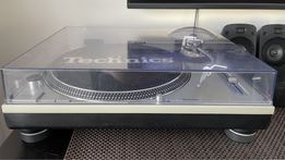 2 x Technics SL-1200 MK2 + Pioneer DJM-300s + ca 300 Vinyl