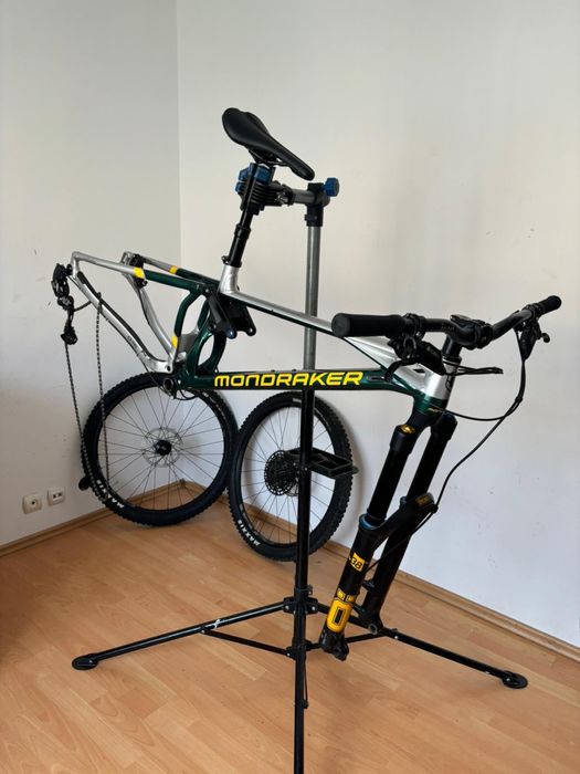 Bicicleta Mondraker superfoxy 2023 enduro/downhill