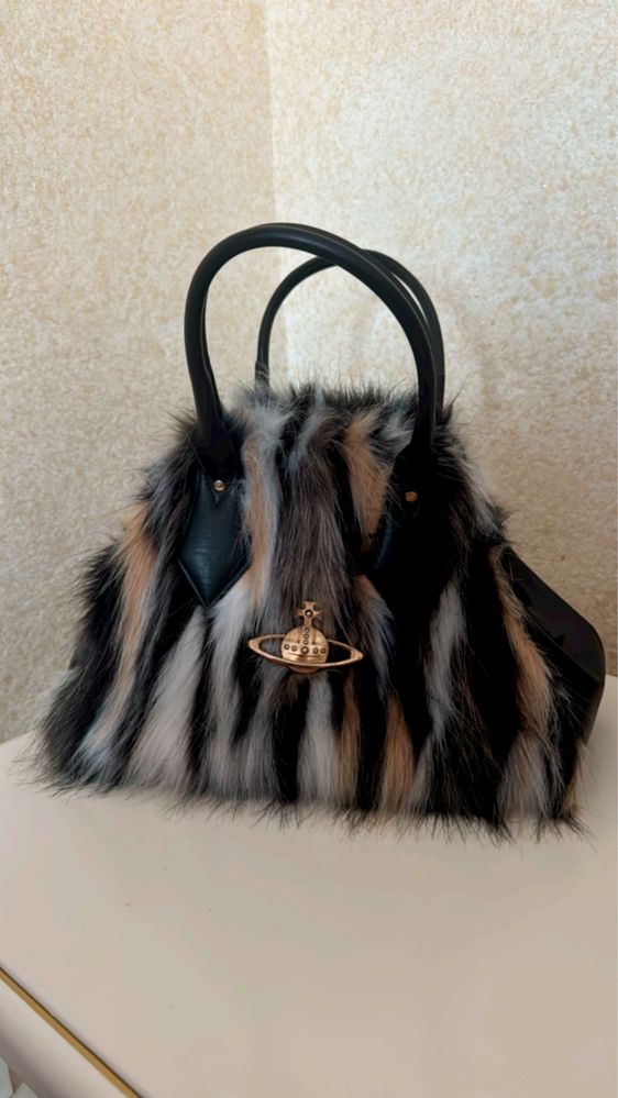 Geanta vivienne westwood London
