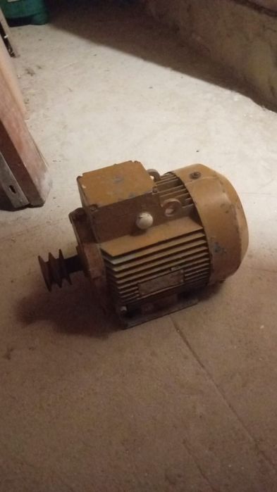 Продаеться б/у двигатель