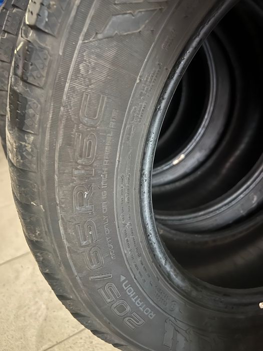 Зимни бусови Nokian 205/65/16C 107/105