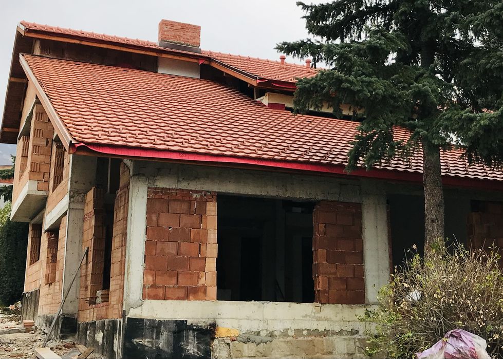 Груб строеж, бетонови съоръжения, строителство на къщи и кооперации