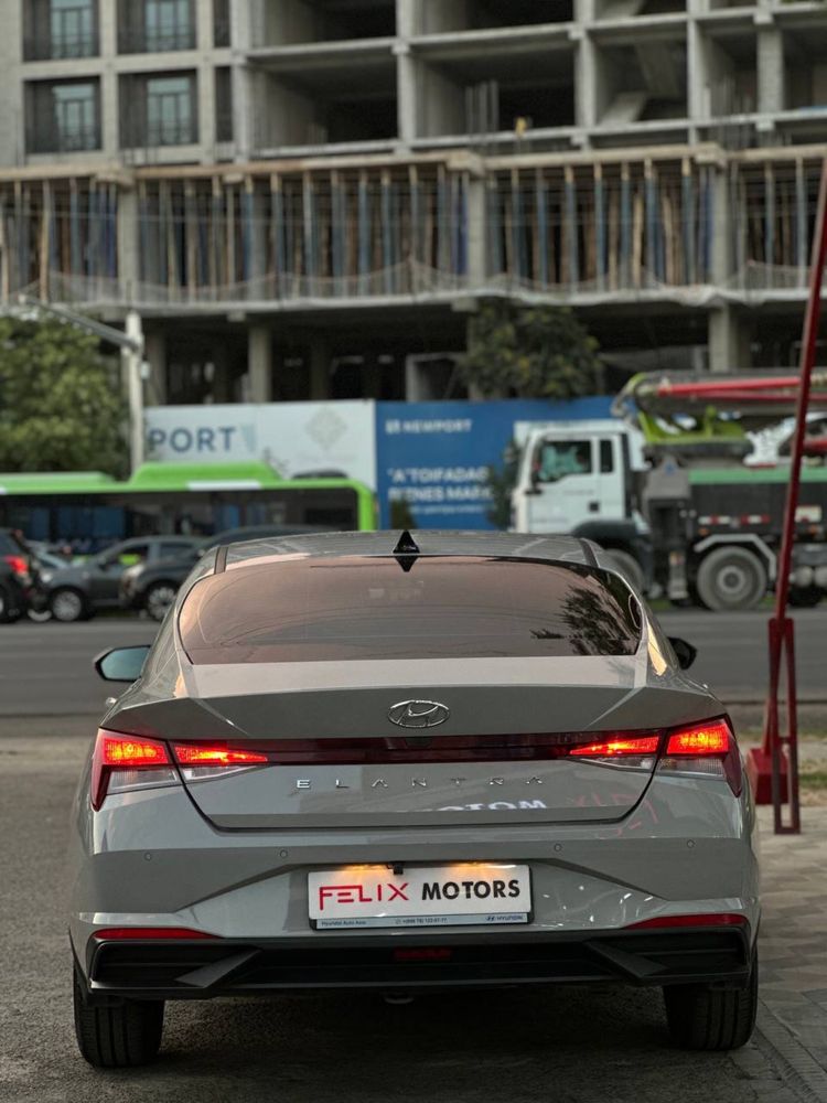 Hyundai Elantra 2021