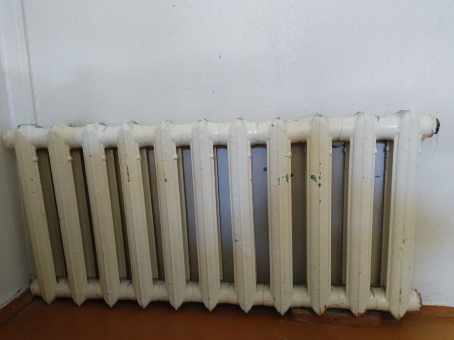 Батерея (радиатор) чугун 11 секций