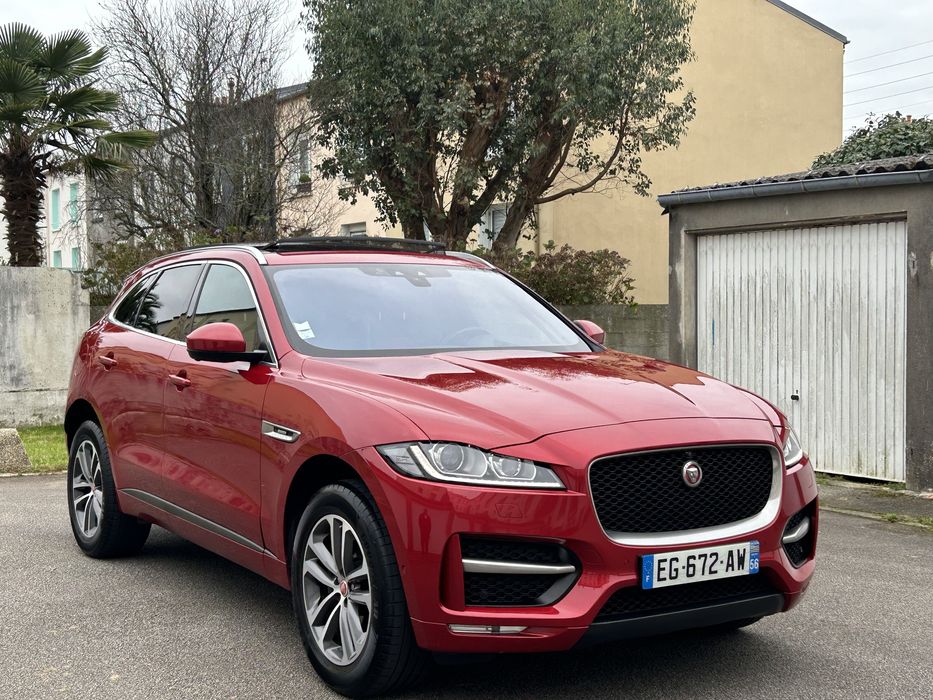 Jaguar F-Pace 2017 R-design 2.0 180 CP AWD