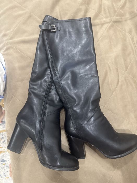 Продается зимние сапоги за символическую  цену