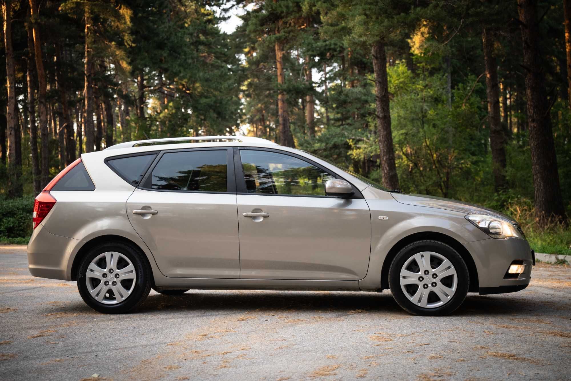 Kia Ceed комби 2010 1.4i 90hp facelift