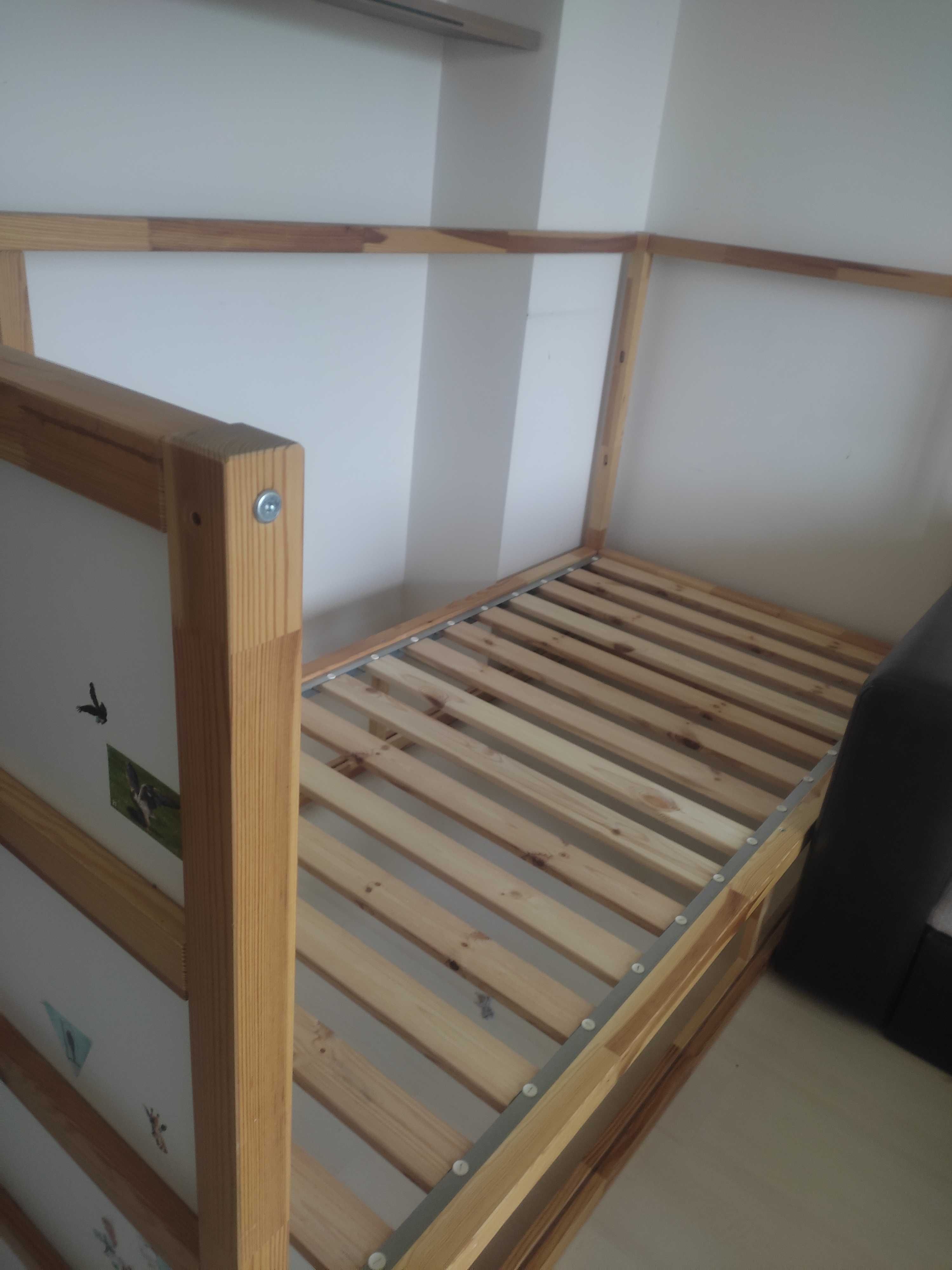 легло дървено единично